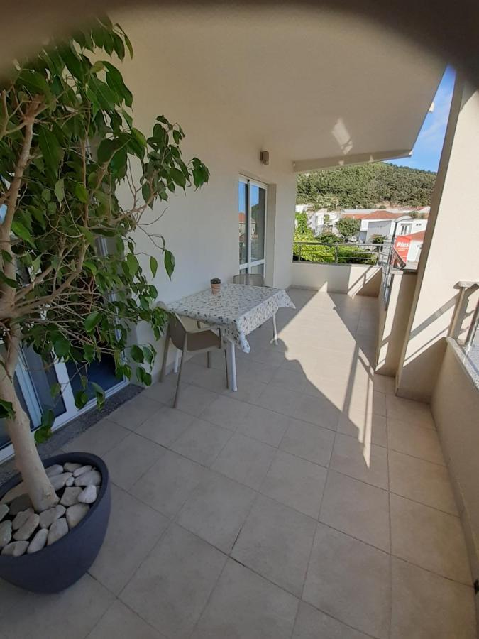 Apartments Lozina Drvenik  Kültér fotó