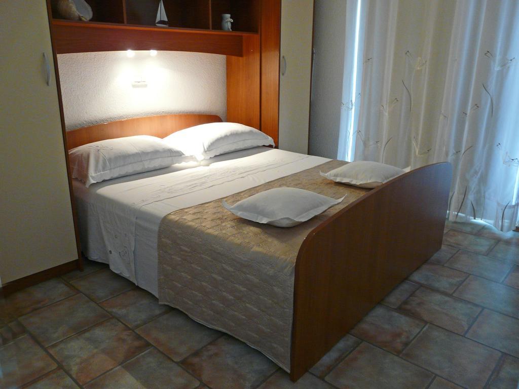 Apartments Lozina Drvenik  Szoba fotó