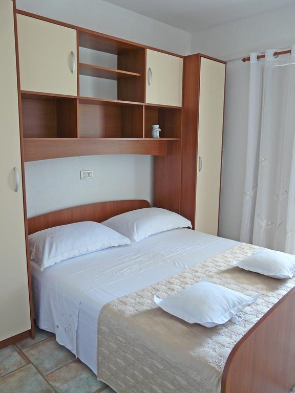 Apartments Lozina Drvenik  Szoba fotó