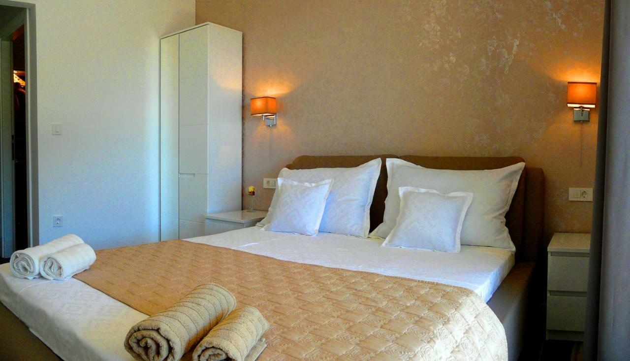 Apartments Lozina Drvenik  Kültér fotó